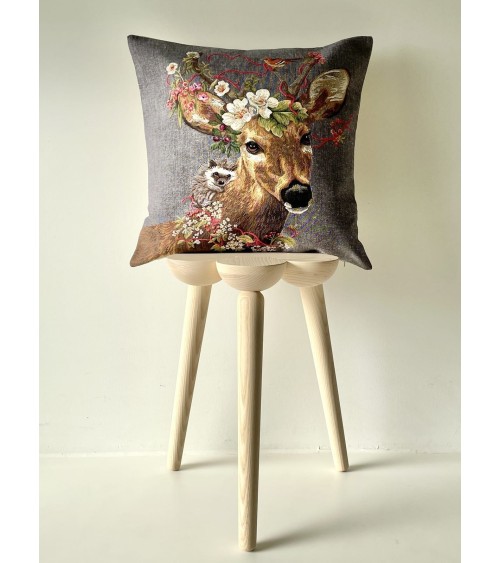 Stag and hedgehog - Cushion cover Yapatkwa best throw pillows sofa cushions covers decorative