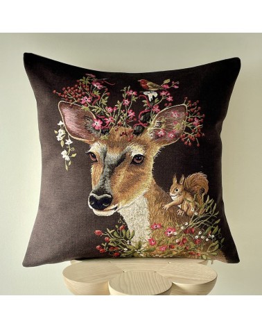 Deer and squirrel - Cushion cover Yapatkwa decorative accent throw pillows cases sofa original