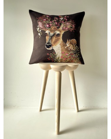 Deer and squirrel - Cushion cover Yapatkwa decorative accent throw pillows cases sofa original