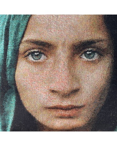 Ragazza con scialle verde di Steve McCurry - Copricuscino Yapatkwa cuscini decorativi per divano deco di lusso originale