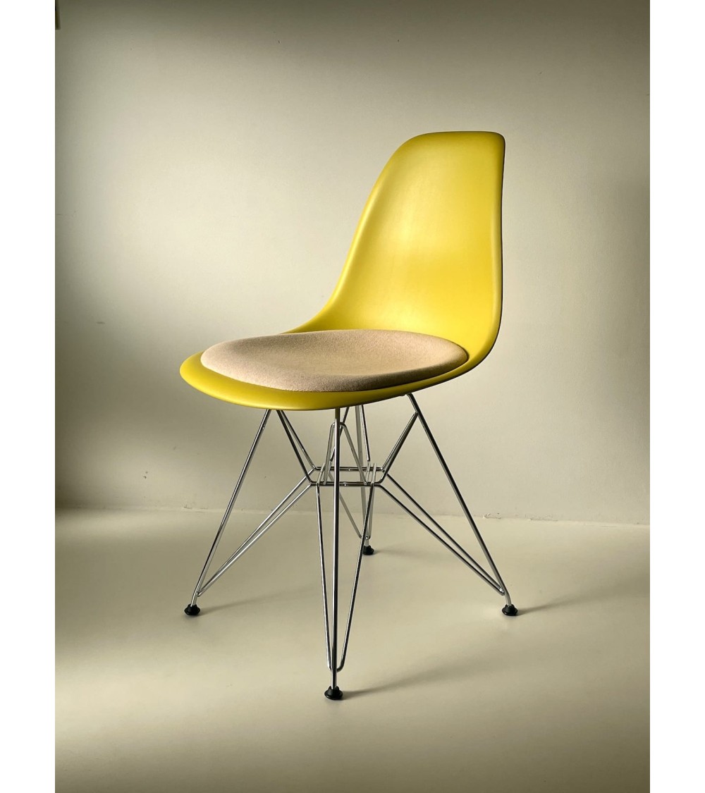 Eames Plastic Side Chair DSR - VITRA - Second Hand kitatori switzerland vintage furniture design classics