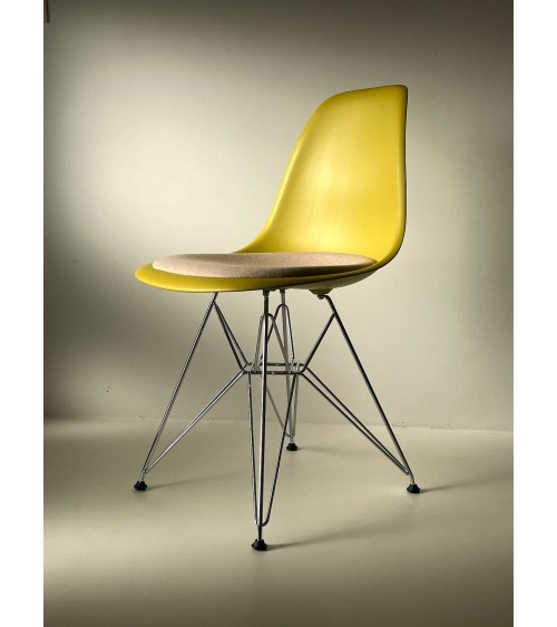 Eames Plastic Side Chair DSR - VITRA - Second Hand kitatori switzerland vintage furniture design classics