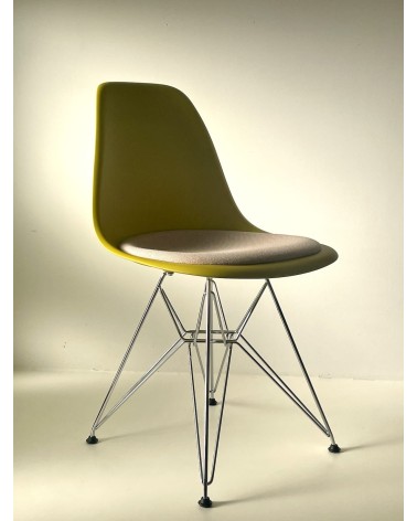 Eames Plastic Side Chair DSR - VITRA - Second Hand kitatori switzerland vintage furniture design classics