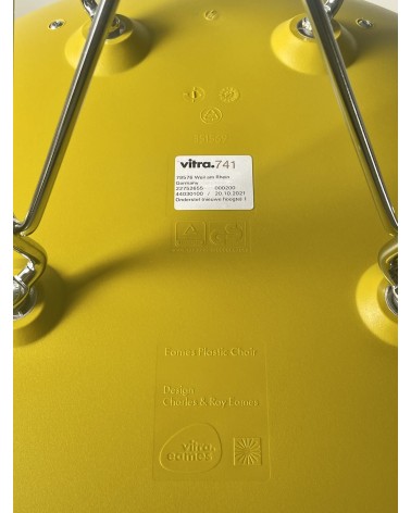 Eames Plastic Side Chair DSR - VITRA - Second Hand kitatori switzerland vintage furniture design classics