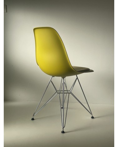 Eames Plastic Side Chair DSR - VITRA - Gebraucht kitatori vintage shop design klassiker bern basel zürich