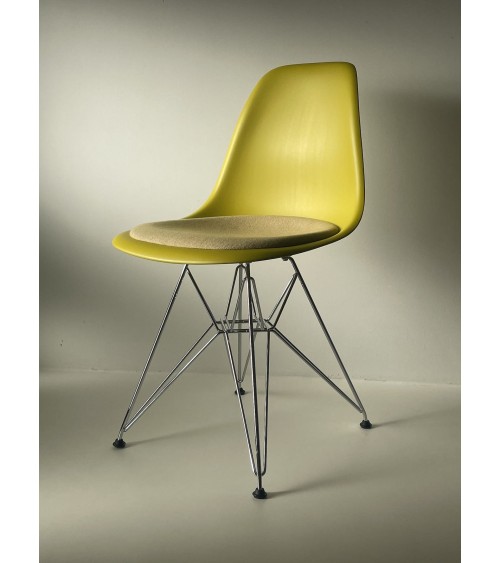 Eames Plastic Side Chair DSR - VITRA - Gebraucht kitatori vintage shop design klassiker bern basel zürich