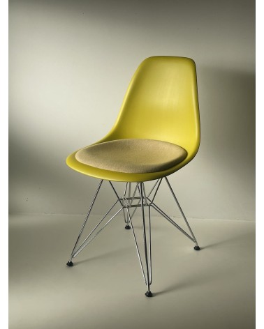 Eames Plastic Side Chair DSR - VITRA - Gebraucht kitatori vintage shop design klassiker bern basel zürich