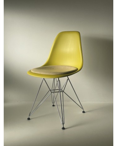 Eames Plastic Side Chair DSR - VITRA - Gebraucht kitatori vintage shop design klassiker bern basel zürich