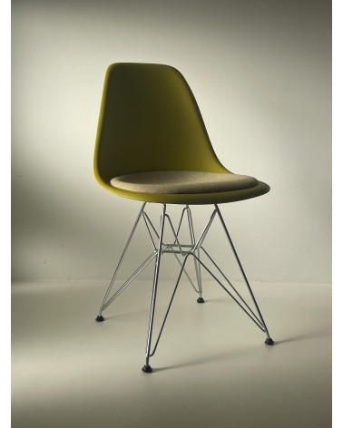 Eames Plastic Side Chair DSR - VITRA - Gebraucht kitatori vintage shop design klassiker bern basel zürich