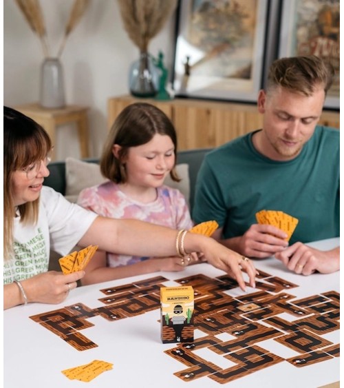 Bandido - Cooperative strategy game Helvetiq kids board game two plawers fun adult party games