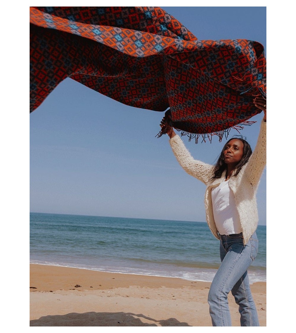 Plaid Dartmouth Bleu marine / Brique - Couverture en laine Bronte by Moon anglaise plaid tartan ecossais 100 laine highland
