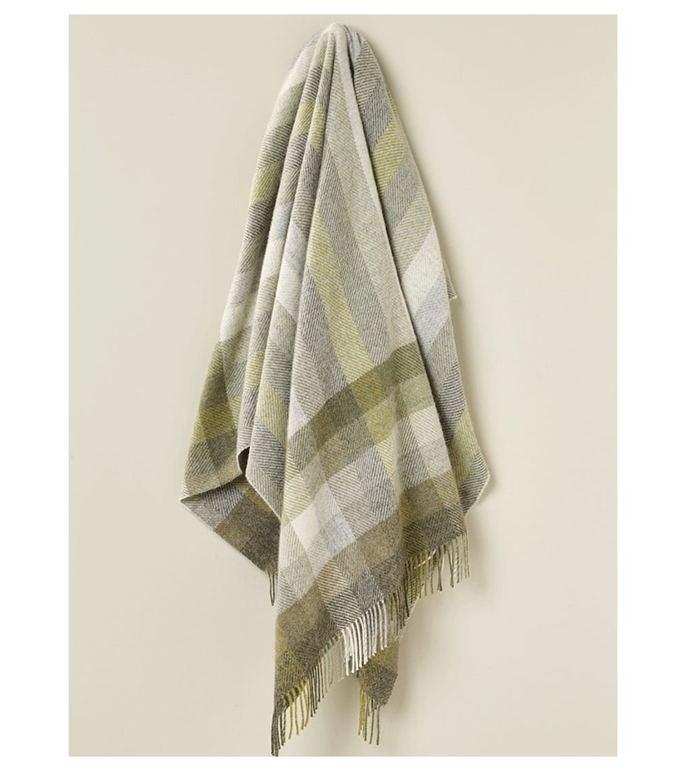 Plaid WOODALE Olive - Couverture canapé en laine Bronte by Moon anglaise plaid tartan ecossais 100 laine highland