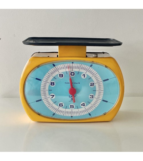 Bilancia da cucina vintage - Laica - Anni '70 kitatori mobili Oggetto di design vintage svizzera