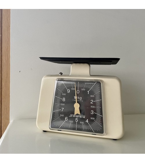 Bilancia da cucina vintage - Stube - Anni '70 kitatori mobili Oggetto di design vintage svizzera