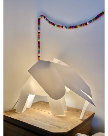 Lampe Éléphant - Luminaire animal à poser, lampe de chevet design Plizoo a poser de nuit led moderne originale design suisse