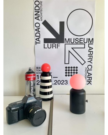 Skittle Lamp - Noir - Lampe de table sans fil Lund London a poser de nuit led moderne originale design suisse