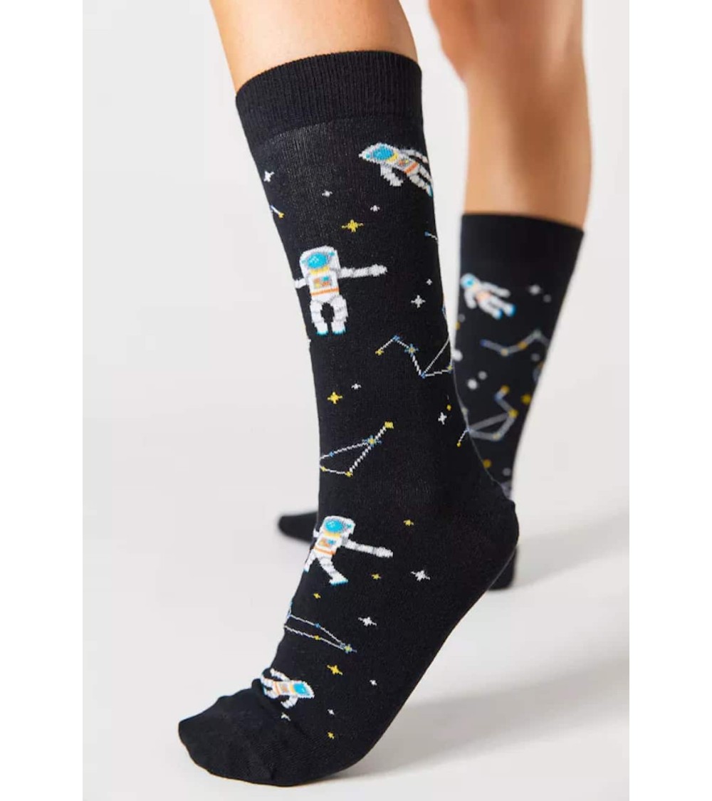 BeCosmos - schwarze Socken Besocks socke kuschelsocken für damen lustig herren farbige coole socken