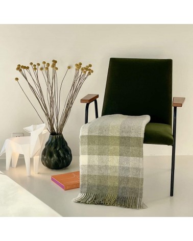 Plaid WOODALE Olive - Couverture canapé en laine Bronte by Moon anglaise plaid tartan ecossais 100 laine highland