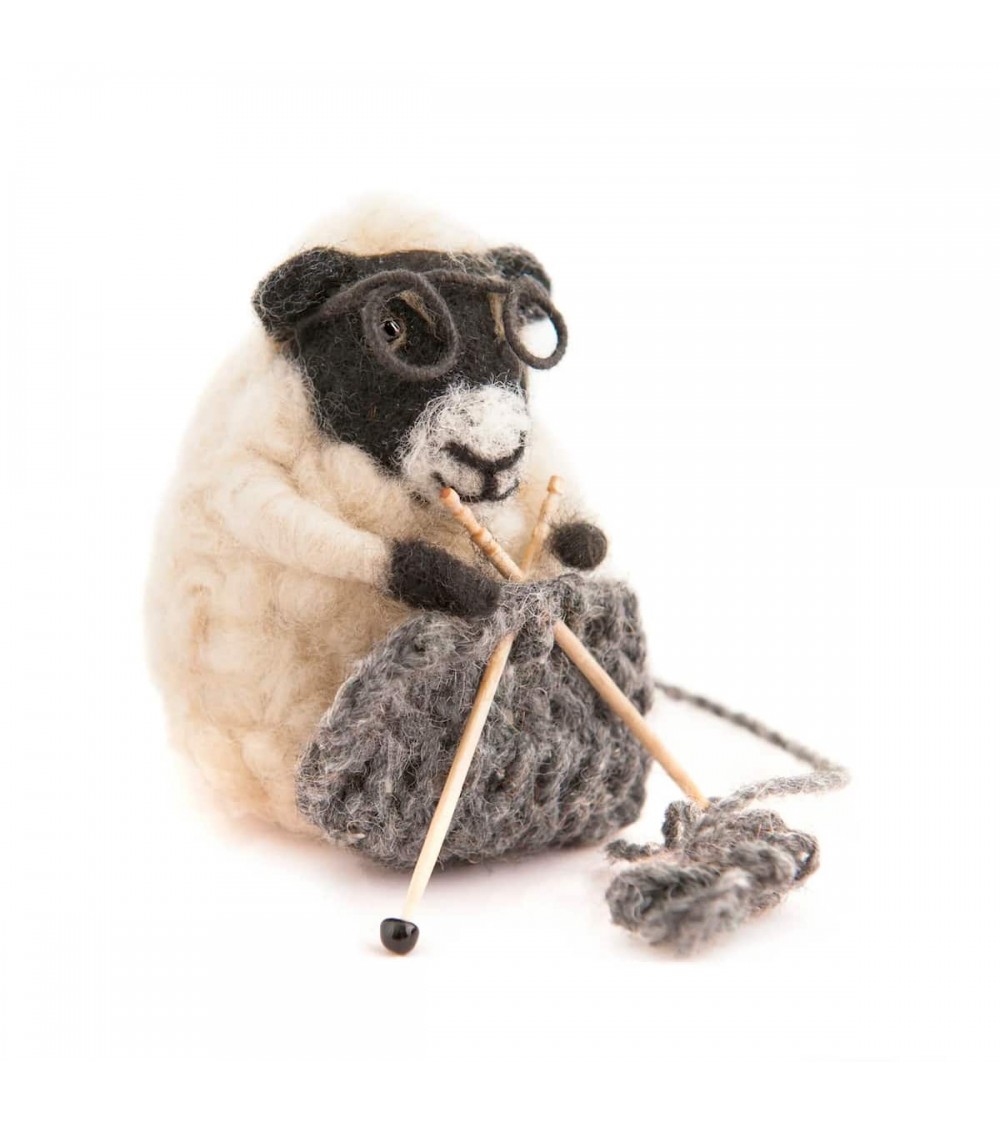 Nora - Sheep with grey knitting - Decorative object Sew Heart Felt original kitatori switzerland