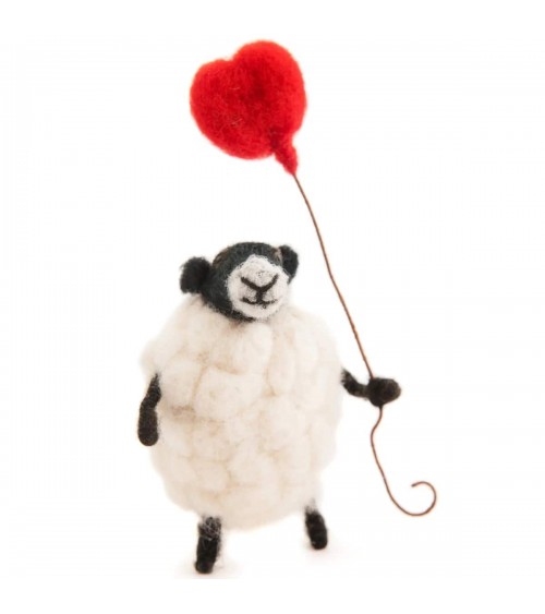 Sheply with her heart-shaped balloon - Decorative object Sew Heart Felt original kitatori switzerland