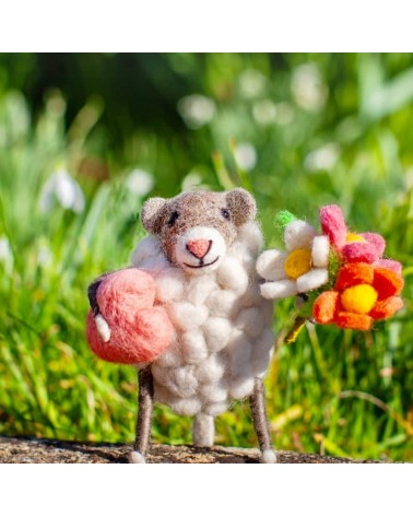 Heart and Flowers Sheep - Decorative object Sew Heart Felt original kitatori switzerland