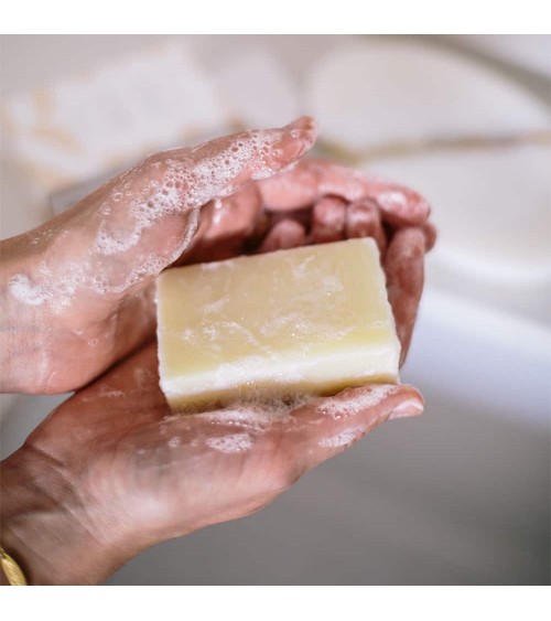 Le Suisse - Savon surgras, savon blanc naturel Clémence et Vivien artisanal pour les mains le visage le corps savons artisana...