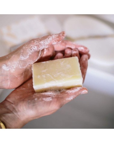 Le Saint Bernard - Natural handmade soap Clémence et Vivien hand good body face luxury soap