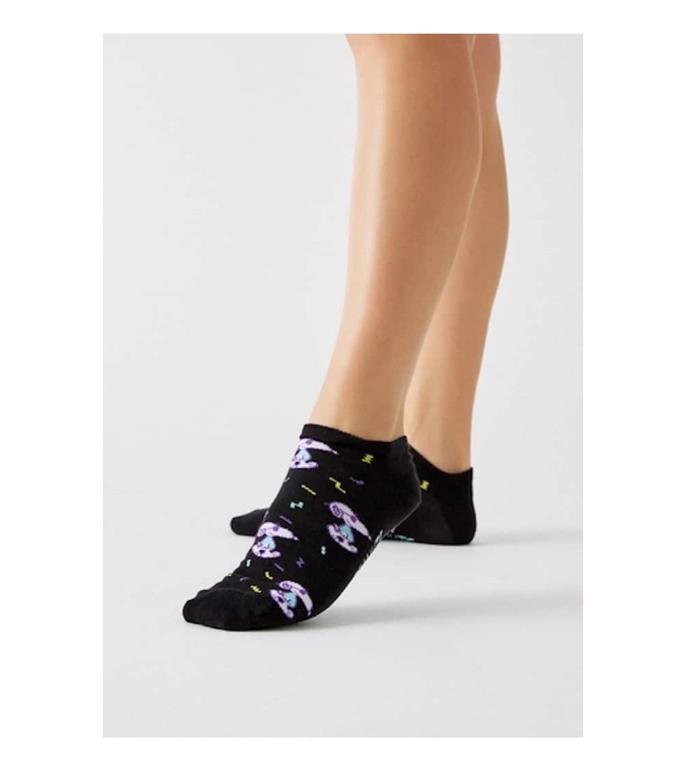 Be Snoopy Fun - Calze corte - Nero Besocks calze da uomo per donna divertenti simpatici particolari