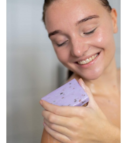 Lavander - handmade natural soap HappySoaps hand good body face luxury soap