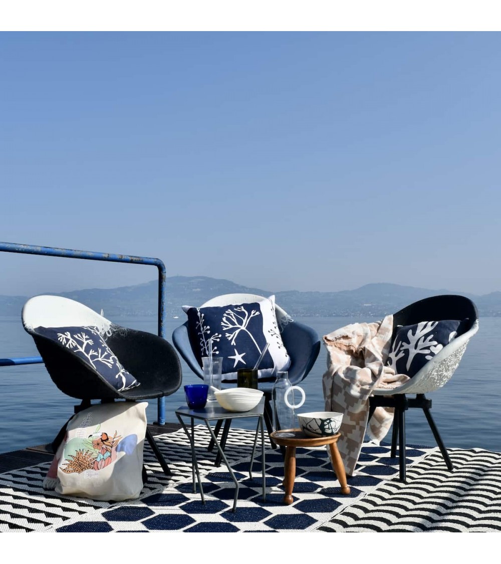 Fauteuil design GRAVÊNE 7.0 - Blanc & Bleu Maximum Paris relaxant confortable allaitement maison salon