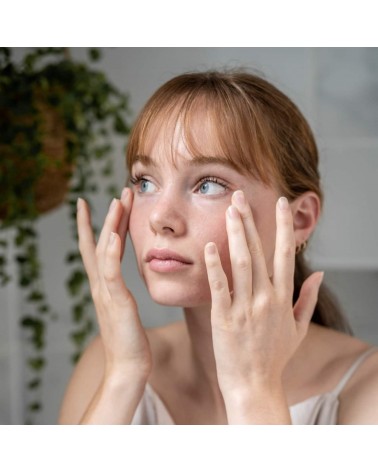 Anti-fatigue eye contour Clémence et Vivien vegan cruelty free cosmetic compagnies