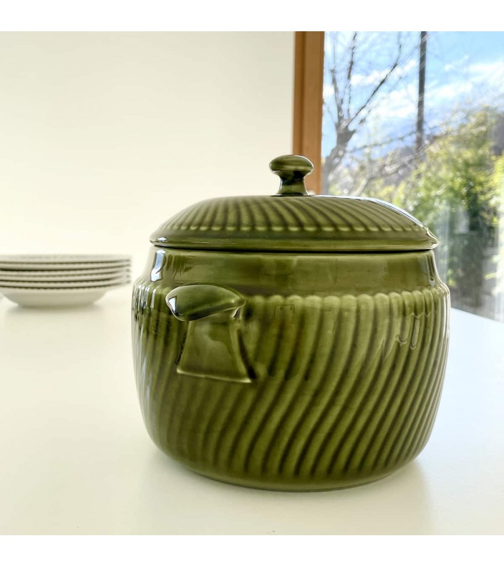 Piatto con coperchio vintage - Boch Frères kitatori mobili Oggetto di design vintage svizzera