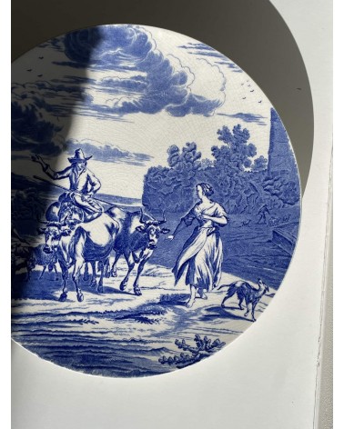 Grande piatto da parete decorativo d'epoca - Delft di Boch Frères kitatori mobili Oggetto di design vintage svizzera