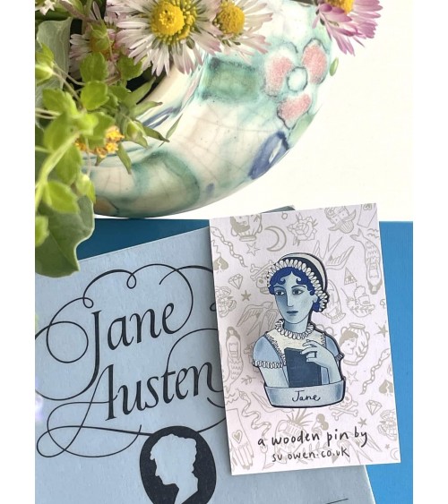 Jane Austen - Broche en bois, bijoux fantaisie Su Owen pins rare métal originaux bijoux suisse