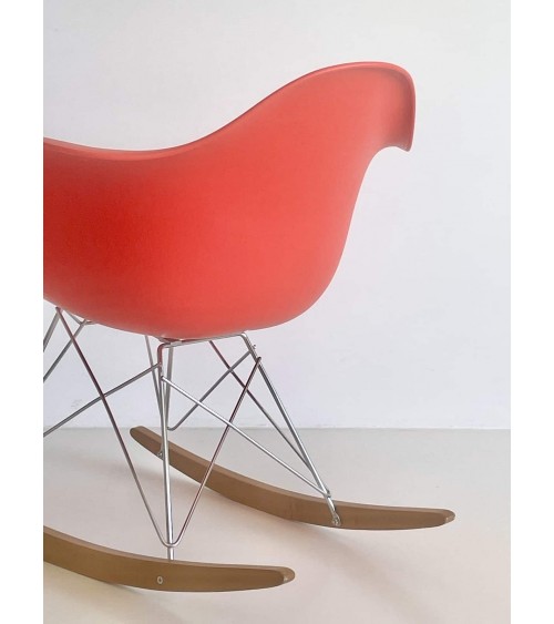 Eames Plastic Armchair RAR - VITRA - Usate kitatori mobili Oggetto di design vintage svizzera