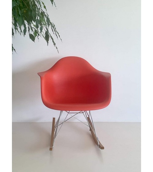 Eames Plastic Armchair RAR - VITRA - Usate kitatori mobili Oggetto di design vintage svizzera