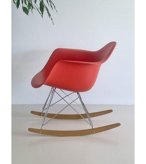 Eames Plastic Armchair RAR - VITRA - Usate kitatori mobili Oggetto di design vintage svizzera