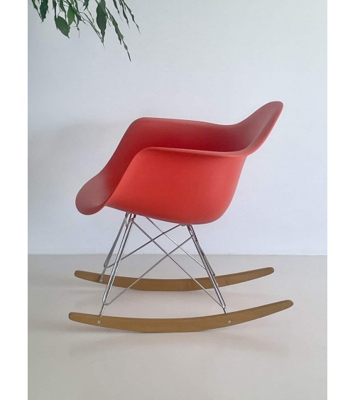 Eames Plastic Armchair RAR - VITRA - Second Hand kitatori switzerland vintage furniture design classics