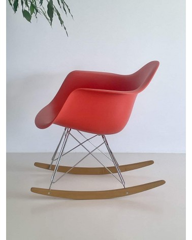 Eames Plastic Armchair RAR - VITRA - Second Hand kitatori switzerland vintage furniture design classics