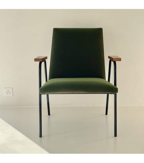 Vintage armchair - Pierre Guariche for Meurop kitatori switzerland vintage furniture design classics