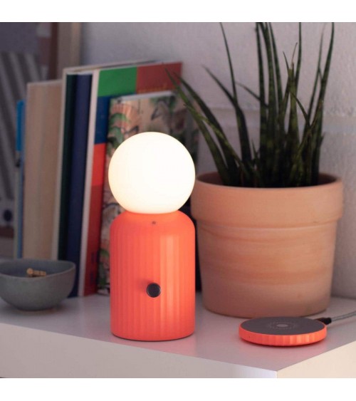 Skittle Lamp Corail - Lampe de table sans fil Lund London a poser de nuit led moderne originale design suisse