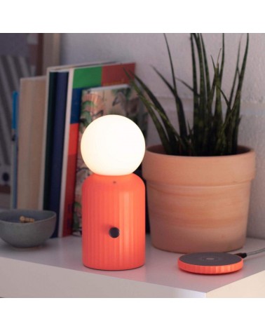 Skittle Lamp Corail - Lampe de table sans fil Lund London a poser de nuit led moderne originale design suisse