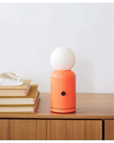 Skittle Lamp Corail - Lampe de table sans fil Lund London a poser de nuit led moderne originale design suisse