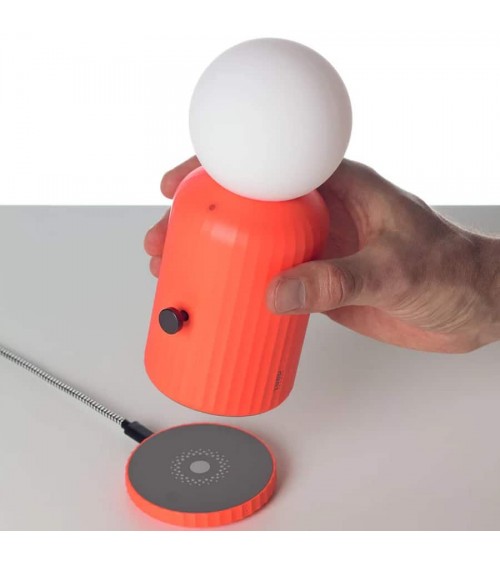 Skittle Lamp Corail - Lampe de table sans fil Lund London a poser de nuit led moderne originale design suisse