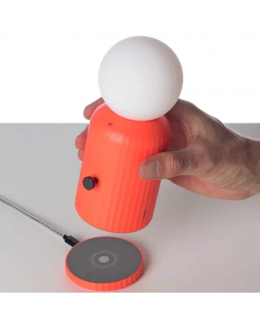 Skittle Lamp Corail - Lampe de table sans fil Lund London a poser de nuit led moderne originale design suisse