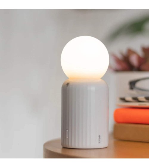 Mini Lamp Blanc - Mini lampe de table sans fil Lund London a poser de nuit led moderne originale design suisse