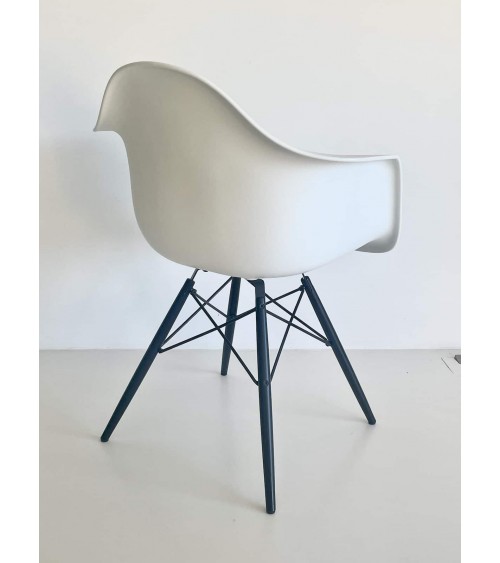 Eames Plastic Armchair DAW - VITRA - Usate kitatori mobili Oggetto di design vintage svizzera