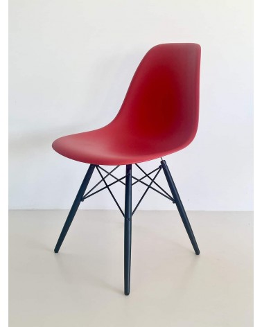 Eames Plastic Side chair DSW - VITRA - Usate kitatori mobili Oggetto di design vintage svizzera