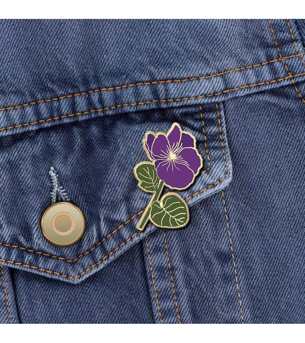 Pin's Fleur - Violette Plant Scouts pins rare métal originaux bijoux suisse