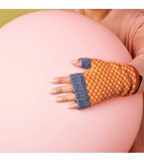 Peach check - Wool fingerless gloves for women Catherine Tough original gift idea switzerland